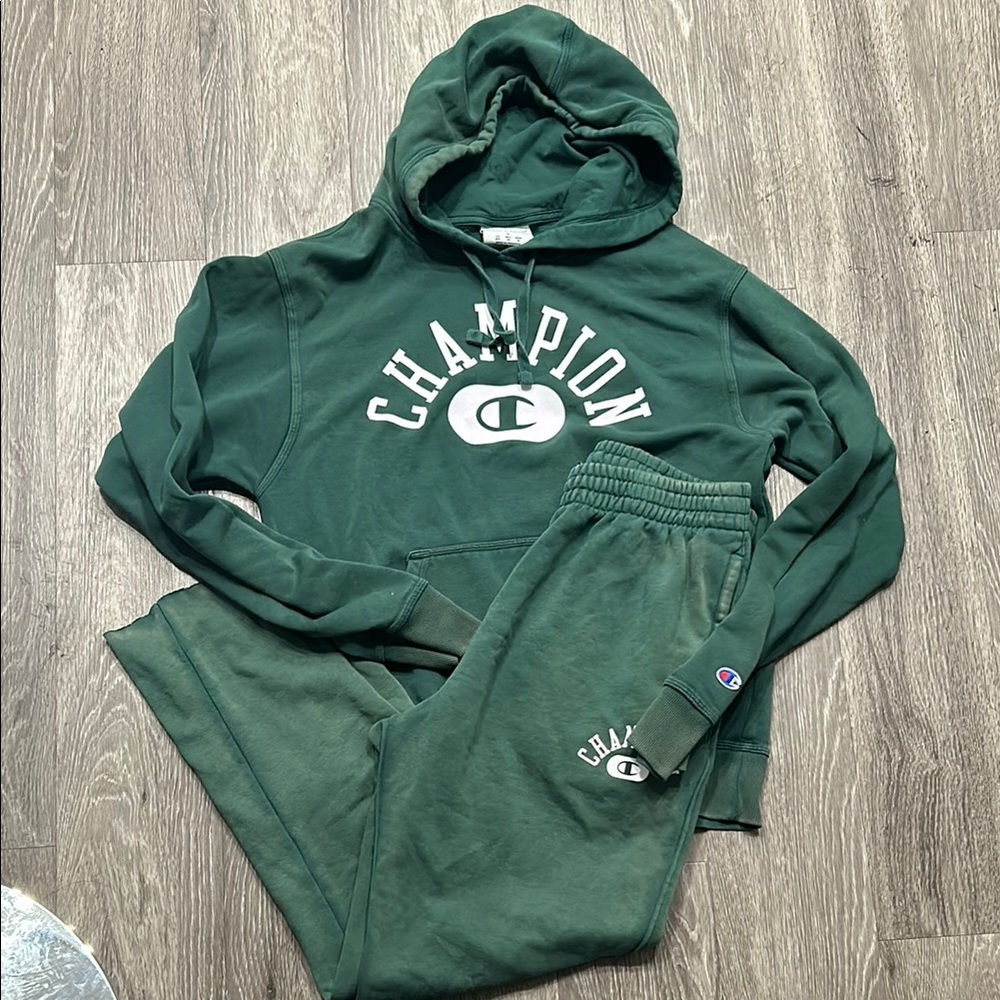 Champion Lounge Set